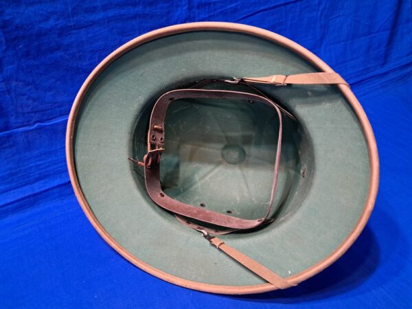 world-war-two-marine-navy-army-type-pith-helmet-tan-with-sweat-band-and-chin-strap-excellent-conditon-dated-1944