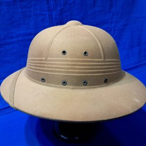 world-war-two-marine-navy-army-type-pith-helmet-tan-with-sweat-band-and-chin-strap-excellent-conditon-dated-1944