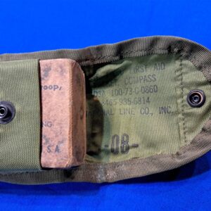 vietnam-war-1973-dated-bandage-first-aid-pouch-with-contents-including-burn-powder-and-gauze