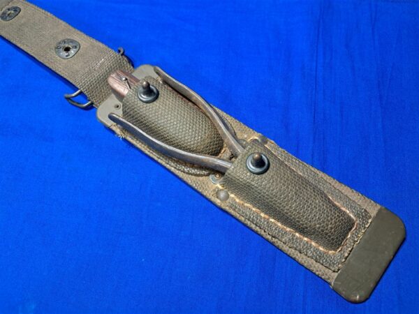 world-war-two-signal-corps-linesman-plier-set-for-field-radio-wire-set-up-and-other-duties-canvas-waterproof case