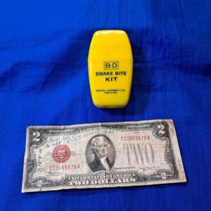 vietnam-war-era-jungle-snake-bites-kit-for-pouch-bright-yellow