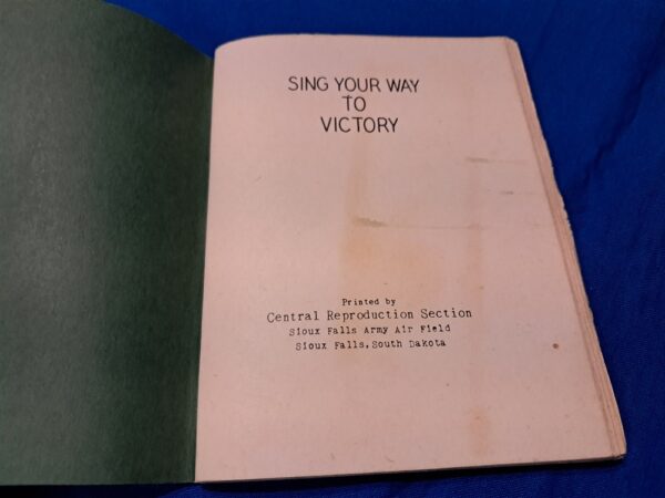 world-war-two-song-book-from-sioux-fals-army-air-corps-field-pocket-sized