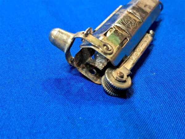 world-war-two-imco-trench-lighter-unissued-with-wick-and-all-working-parts. excellent-condition-solider