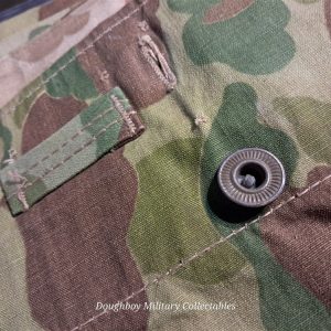 world-war-two-original-near-mint-unissued-marine-corps-camo-shelter-half-complete-with-parts-and-straps-frog