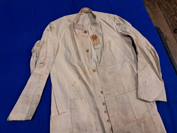 world-war-two-vet-corp-uniform-overall-white-cotton-belonging-to-lieutenant-colonel-pacific-theater-bounton