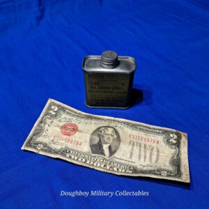world-war-two-rifle-oil-2-ounce-can-for-cartridge-belt-in-the-battlefield-1944-dated