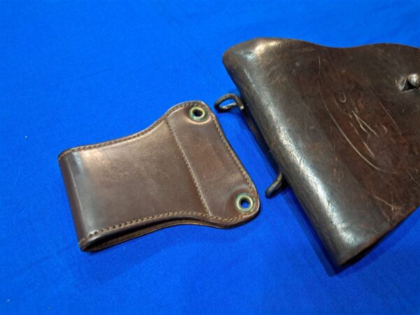 world-war-two-leather-russett-bayonet-and-holster-entender-for-duty-belts