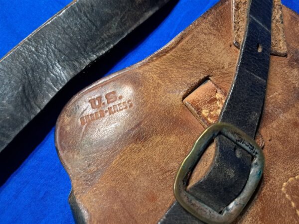 world-war-two-korean-war-modified-m-3-shoulder-holster-tanker-model-dyed-black-for-new-regulations-fits-45-pistol