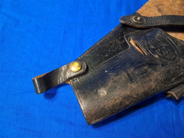 world-war-two-korean-war-modified-m-3-shoulder-holster-tanker-model-dyed-black-for-new-regulations-fits-45-pistol