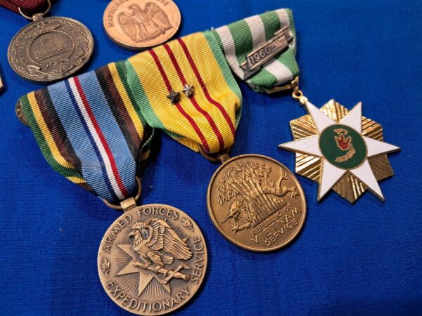 vietnam-war-era-medal-grouping-dress-six-total-with-battle-stars-and-v-award-excellent-condition