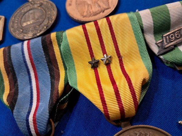 vietnam-war-era-medal-grouping-dress-six-total-with-battle-stars-and-v-award-excellent-condition