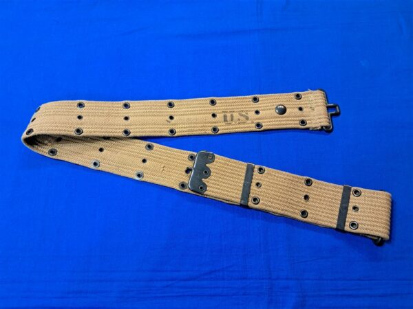world-war-two-unissued-mint-condition-pistol-belt-unmarked-undated-early-pattern-loom-error
