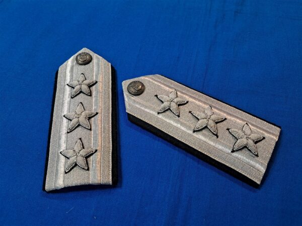 vietnam-war-period-lieutenant-general-shoulder-boards-full-bullion-with-hand-sewn-on-stars-excellent-condition
