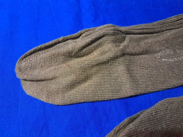 world-war-two-officer-dress-socks-olive-drab-unfaded-color-size-10-12