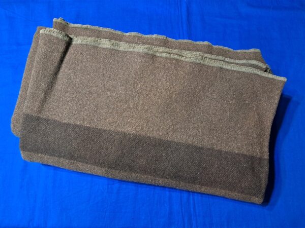 blanket-usmc-wwii world-war-two-marine-corps-wool-blanket-with-stripe-and-printed-logo