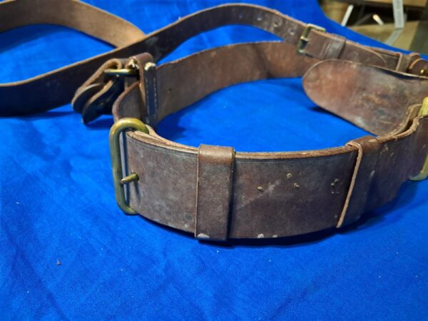 world-war-one-british-service-belt-general-leather-with-cross-strap-excellent-condition-cast-brass-king-crown
