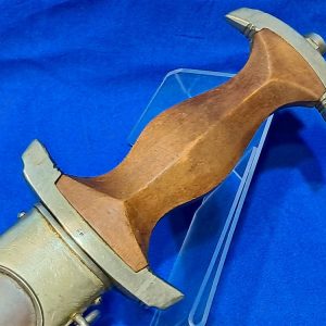 german-world-war-two-ground-dagger-early-s-a-pattern-1933-with-nickel-silver-fittings-excellent-condition-with-scabbard