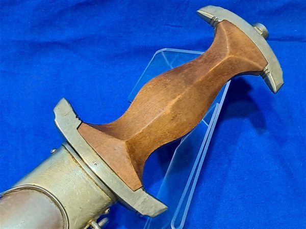 german-world-war-two-ground-dagger-early-s-a-pattern-1933-with-nickel-silver-fittings-excellent-condition-with-scabbard