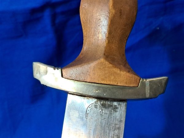 german-world-war-two-ground-dagger-early-s-a-pattern-1933-with-nickel-silver-fittings-excellent-condition-with-scabbard