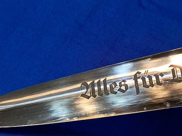 german-world-war-two-ground-dagger-early-s-a-pattern-1933-with-nickel-silver-fittings-excellent-condition-with-scabbard