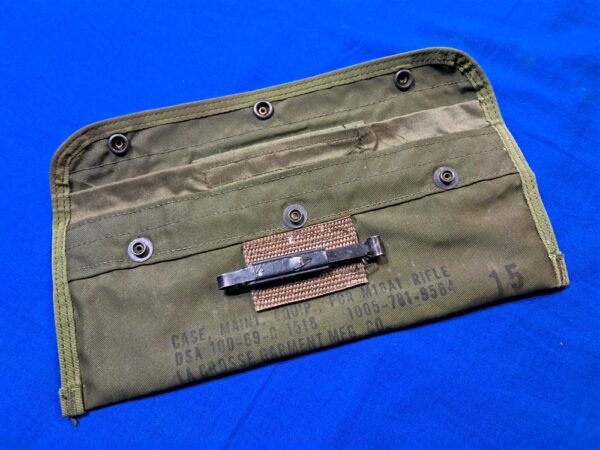 vietnam-war-era-1968-dated-nylon-cleaning-kit-pouch-for-m-16-rifle-empty-unissued-condition