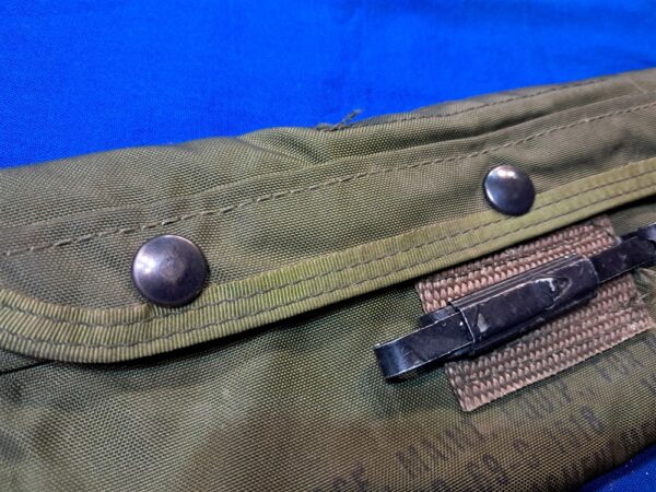 vietnam-war-era-1968-dated-nylon-cleaning-kit-pouch-for-m-16-rifle-empty-unissued-condition