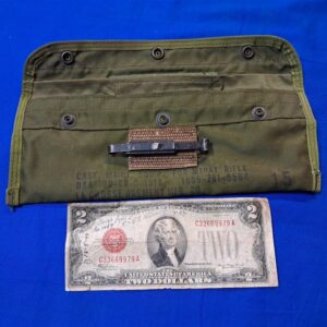 vietnam-war-era-1968-dated-nylon-cleaning-kit-pouch-for-m-16-rifle-empty-unissued-condition