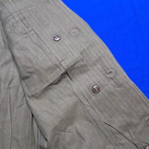 korean-to-vietnam-early-war-womans-female-jacket-field-pattern-herringbone-twill-with-all-patches-and-captain-rank-color-patch