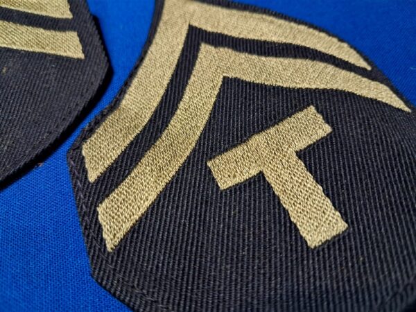 world-war-two-army-soldier-technician-5th-class-rank-shoulder-chevrons