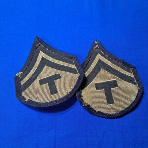 world-war-two-army-soldier-technician-5th-class-rank-shoulder-chevrons