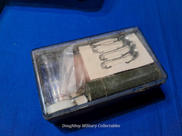 vietnam-war-aviators-first-aid-box-with-contents-minus-medications-bandages-plastic-insert-1968-period-with-case