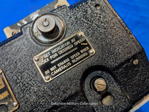 world-war-two-naval-camera-aircraft-gun-for-tracking-kills-used-with-handheld-adaptation-for-ship-deck-use-16-millimeter