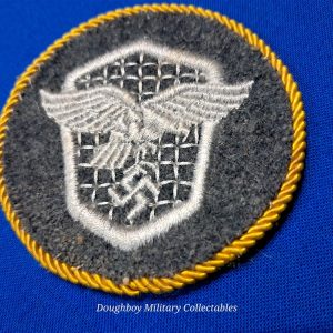 world-war-two-german-luftwaffe-drivers-sleeve-rating-badge-with-gold-trim-for-long-service-mint-condition