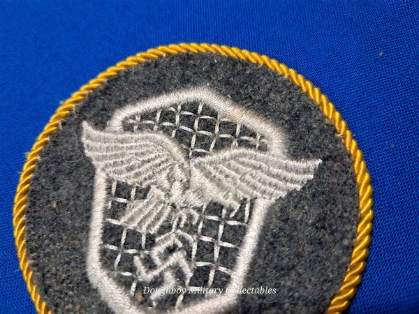 world-war-two-german-luftwaffe-drivers-sleeve-rating-badge-with-gold-trim-for-long-service-mint-condition