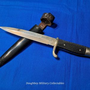 german-world-war-one-fighting-knife-officers-private-purchase-model-by-carl-eick-horn-with-squirrels-back-to-back