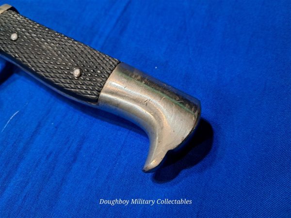 german-world-war-one-fighting-knife-officers-private-purchase-model-by-carl-eick-horn-with-squirrels-back-to-back