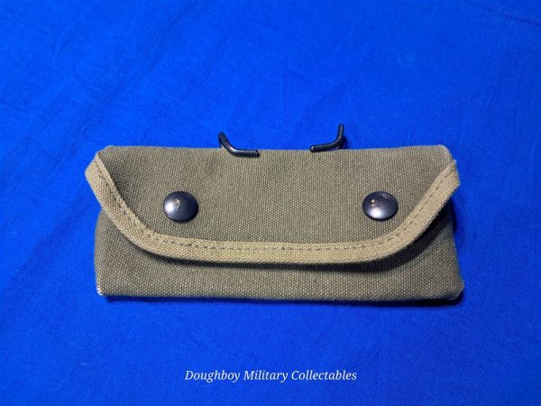 world-war-two-carrying-case-for-grenade-launcher-dated-1944-bearse-company