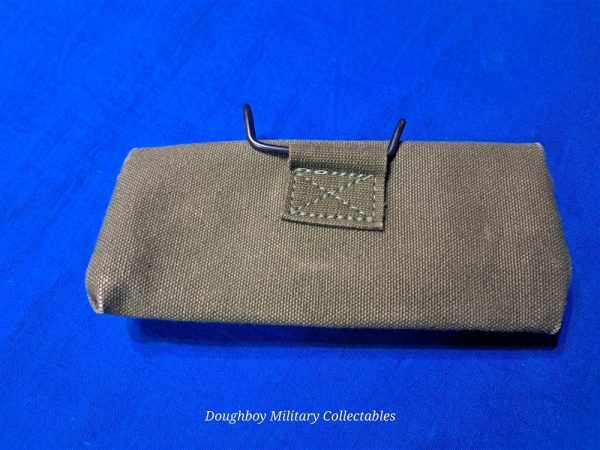 world-war-two-carrying-case-for-grenade-launcher-dated-1944-bearse-company