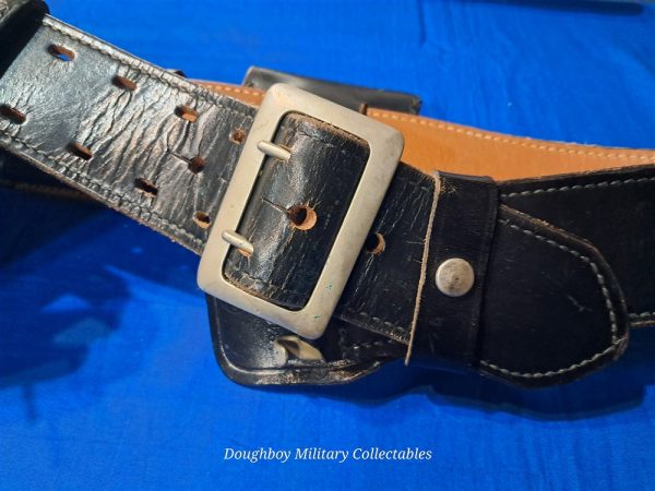 late-vietnam-war-air-military-police-force-basic-leather-belt-set-with-holster-hand-cuffs
