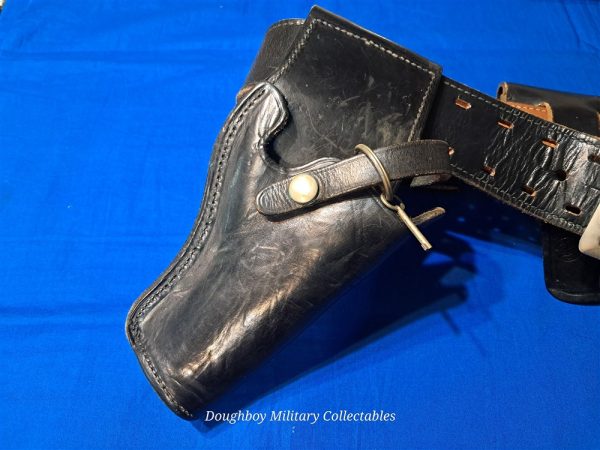 late-vietnam-war-air-military-police-force-basic-leather-belt-set-with-holster-hand-cuffs