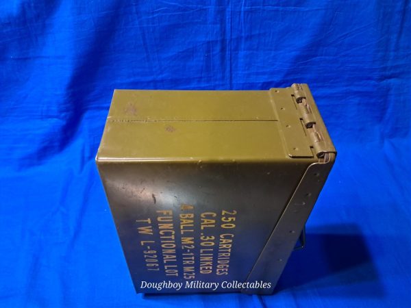 korean-war-era-ammunition-can-box-for-30-browning-machine-gun-metal-by-mount-vernon-manufacturing