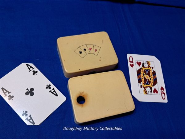deck-of-cards-carrying-case-made-of-bakelite-world-war-two-private-purchase-for-pocket