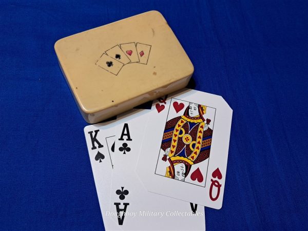 deck-of-cards-carrying-case-made-of-bakelite-world-war-two-private-purchase-for-pocket