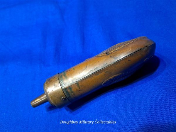 civil-war-era-or-earlier-small=pocket-pistol-powder-flask-copper-and-brass-excellent-no-damage-condition