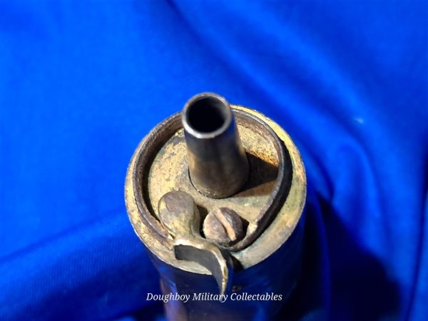 civil-war-era-or-earlier-small=pocket-pistol-powder-flask-copper-and-brass-excellent-no-damage-condition