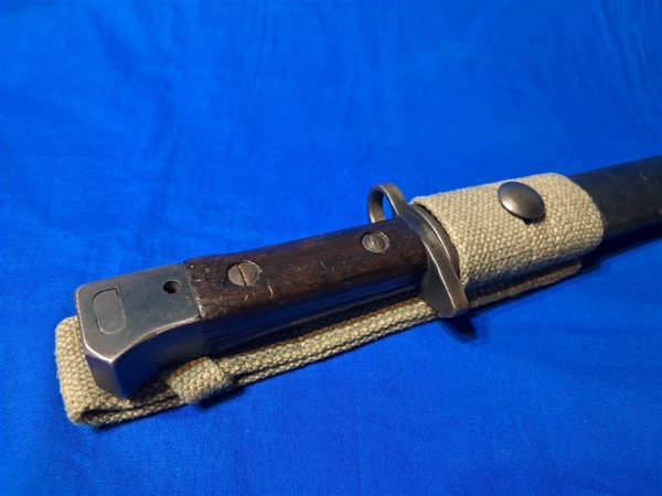 world-war-two-british-india-manufactured-type 2-mark-bayonet-short-with-original-frog-1944-dated
