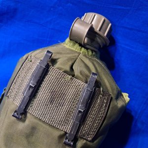 vietnam-war-era-1968-dated-canteen-group-with-all-three-pieces-cup-and-cover-unissued