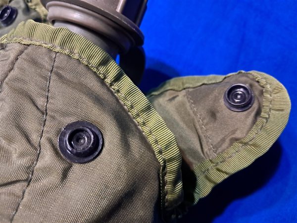 vietnam-war-era-1968-dated-canteen-group-with-all-three-pieces-cup-and-cover-unissued