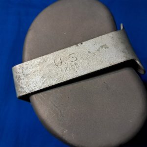 vietnam-war-era-1968-dated-canteen-group-with-all-three-pieces-cup-and-cover-unissued