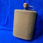 world-war-two-commonwealth-canteen-blue-enamel-wooden-stopper-zealand-with-original-felt-cover